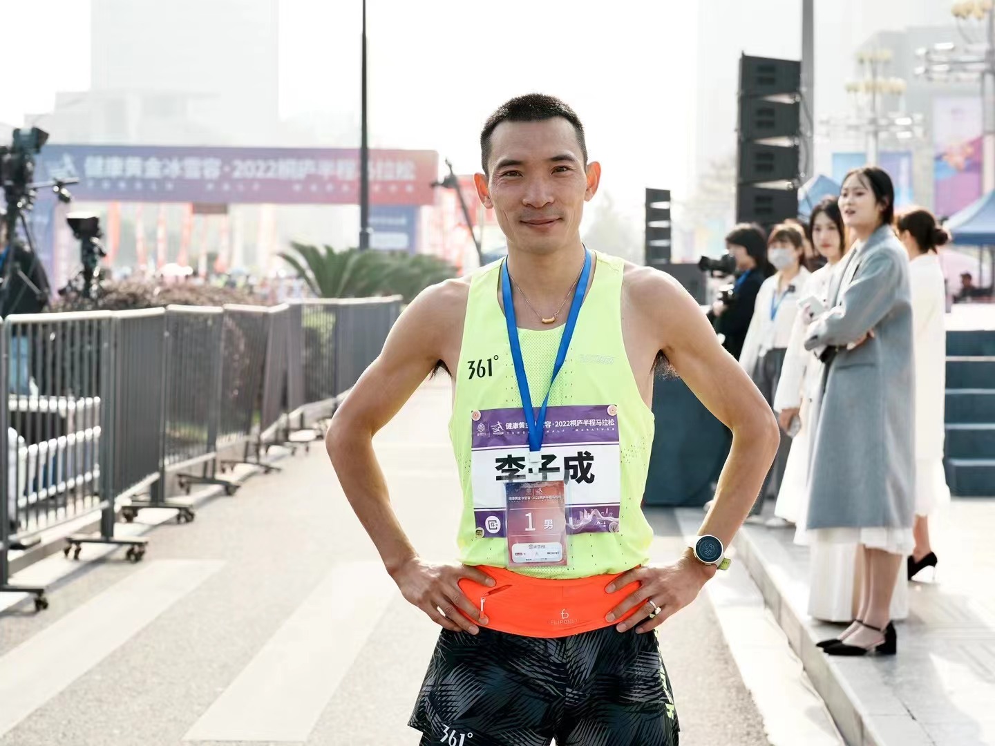 ����ȫ���o������f�\�ӆT���ӳ�ͩ�]���R�Z��